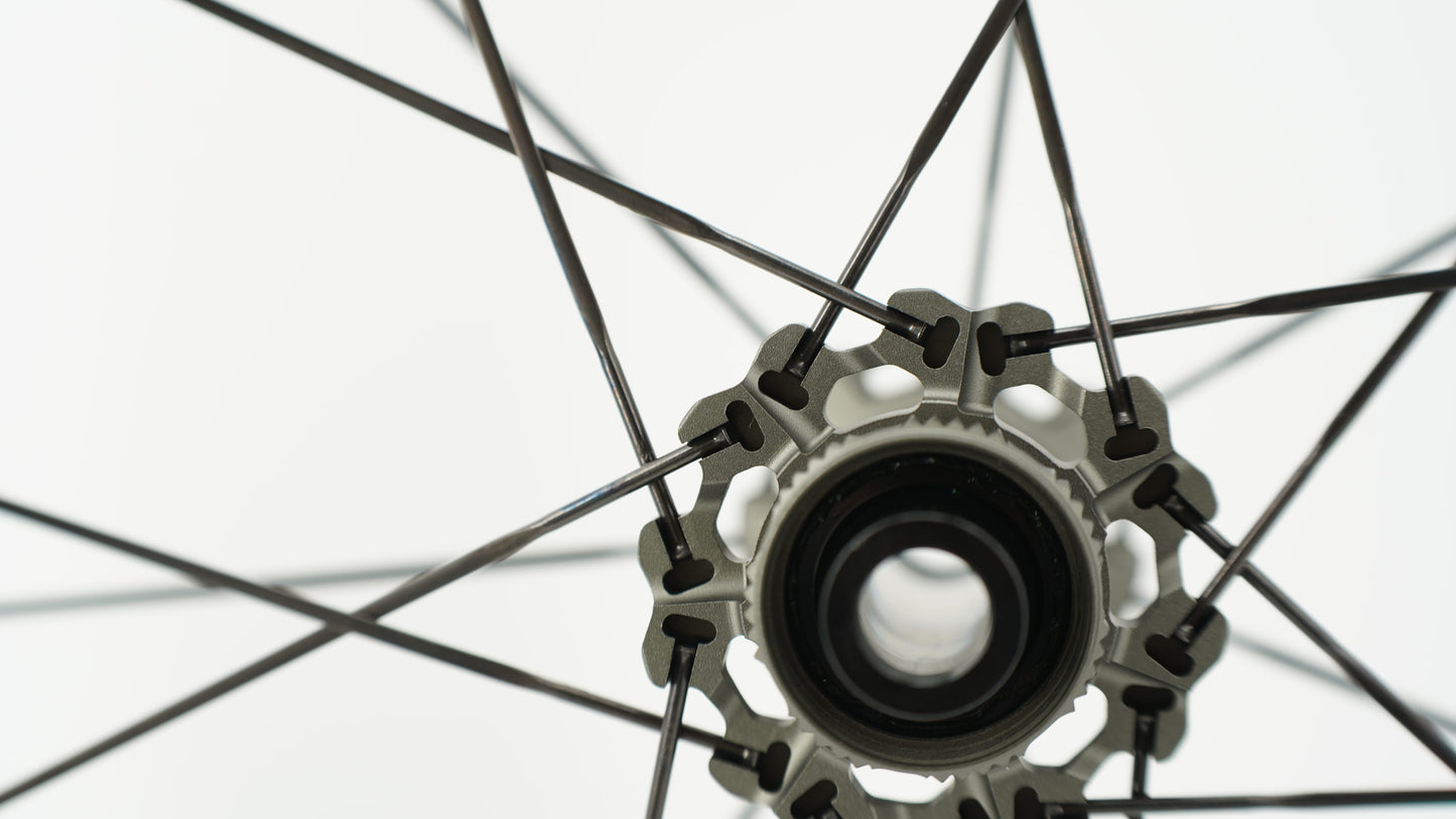 Par de ruedas SCOM AERO Tubeless Ready (Center Lock)