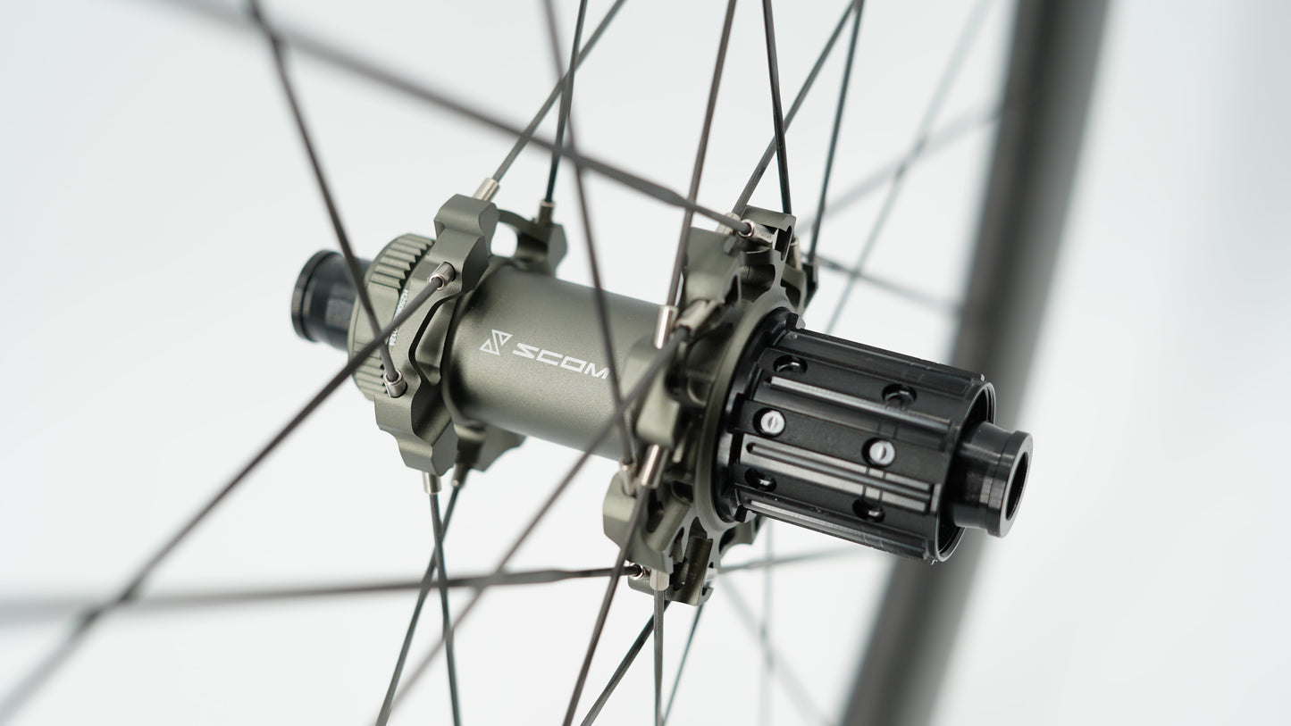 Par de ruedas SCOM ULTRA + Tubeless Ready (Center Lock)