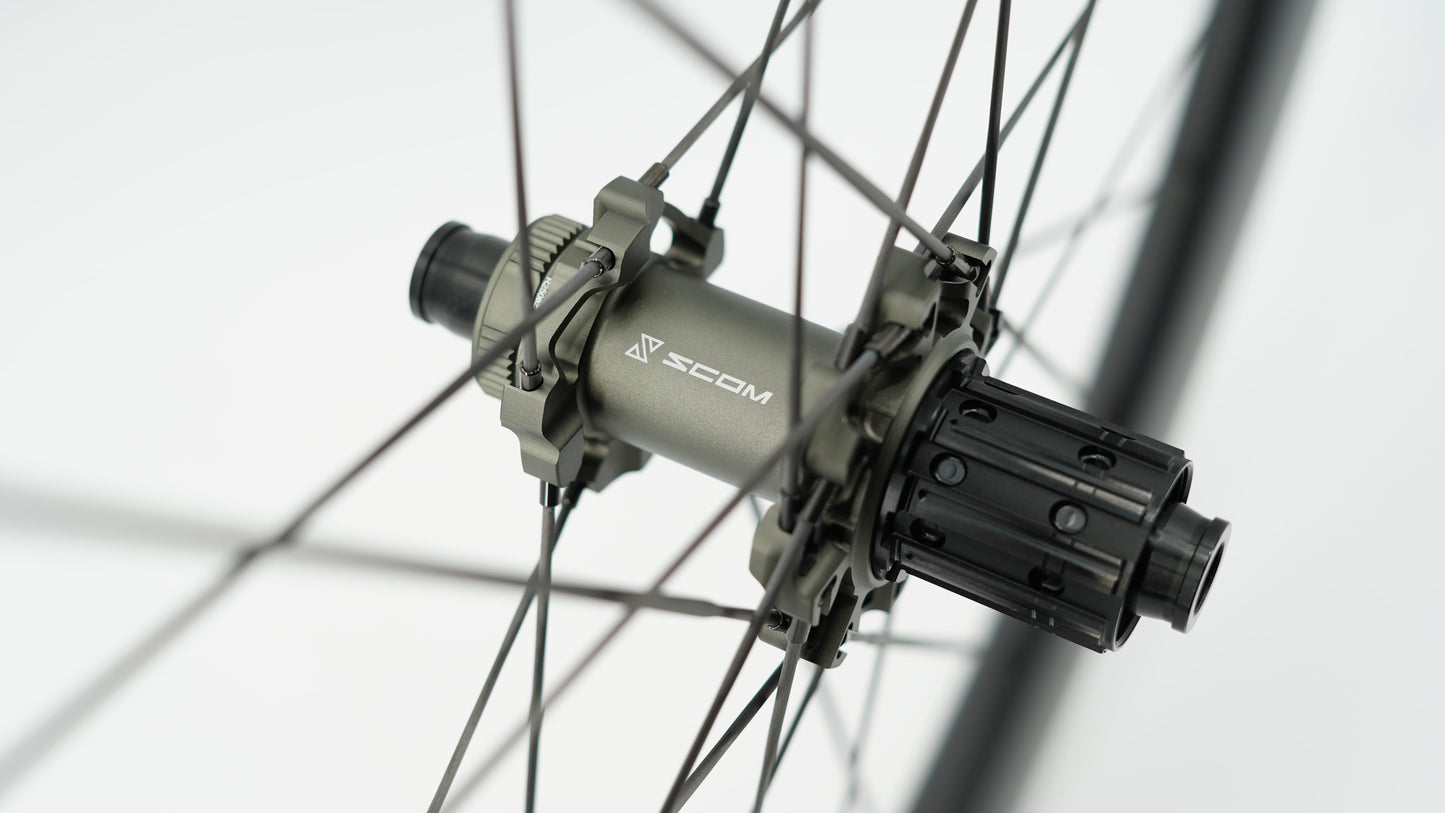 Pares de ruedas SCOM ULTRA 50 Tubeless Ready (Center Lock)