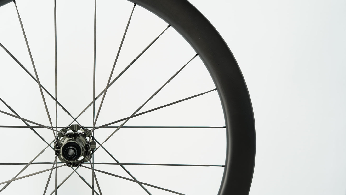 Pares de ruedas SCOM ULTRA 50 Tubeless Ready (Center Lock)