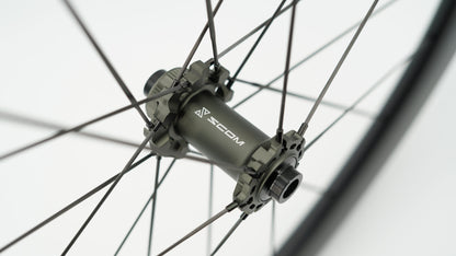 Par de Ruedas SCOM ULTRA 40 Tubeless Ready (Center Lock)