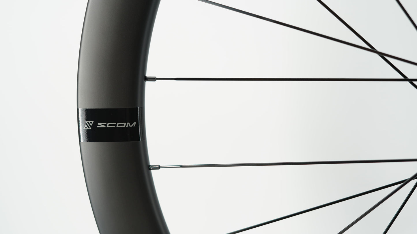 Par de ruedas SCOM CORSA 45 Tubeless Ready (Center Lock)