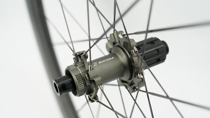 Par de Ruedas SCOM ULTRA+ 50 Tubeless Ready (Center Lock)