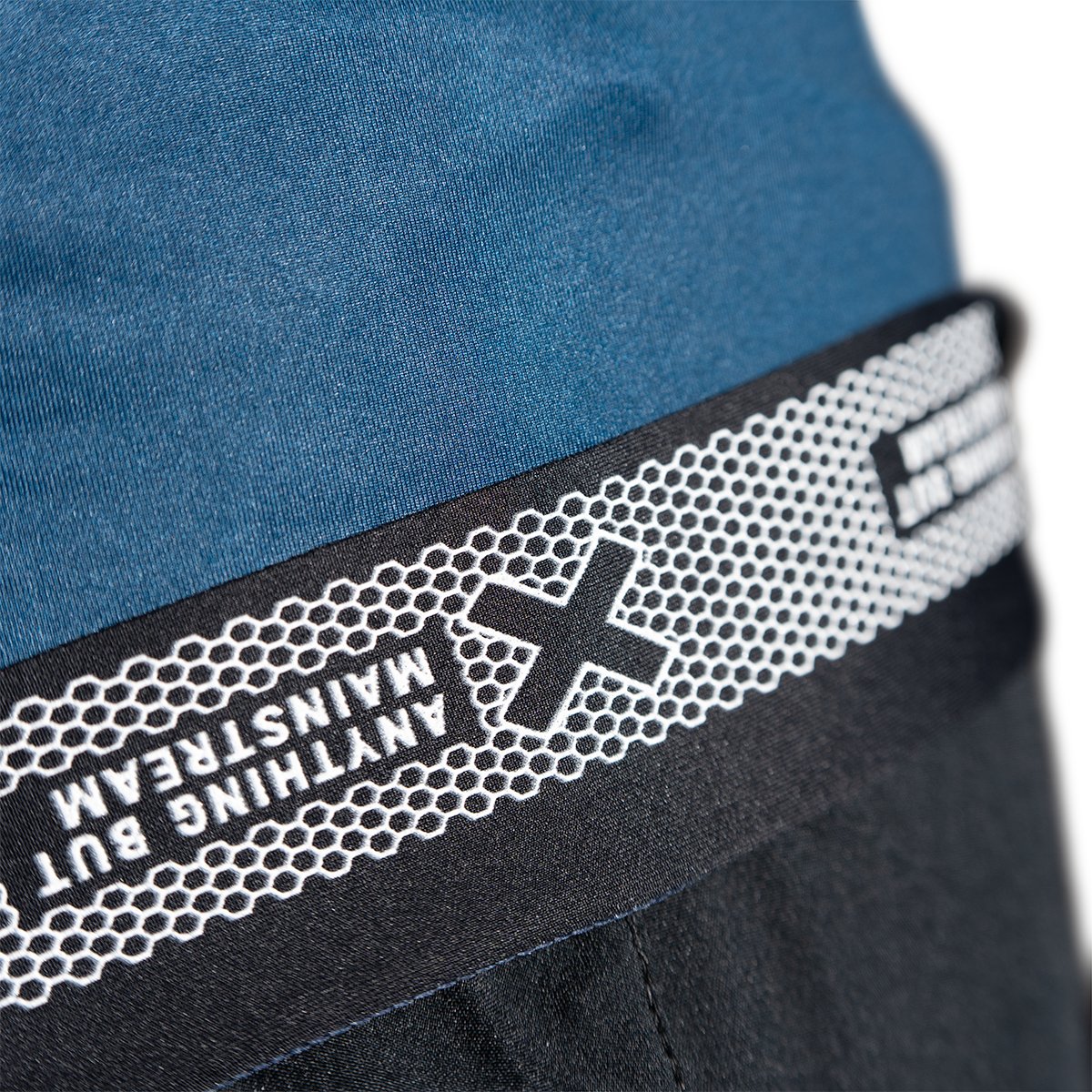 USWE SKARP GRAVEL Maillot de manga corta Blanco