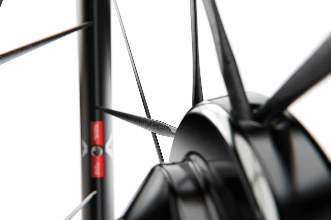 Rueda trasera DT SWISS ARC 1100 DICUT 65 DISC Tubeless Ready (Center Lock)
