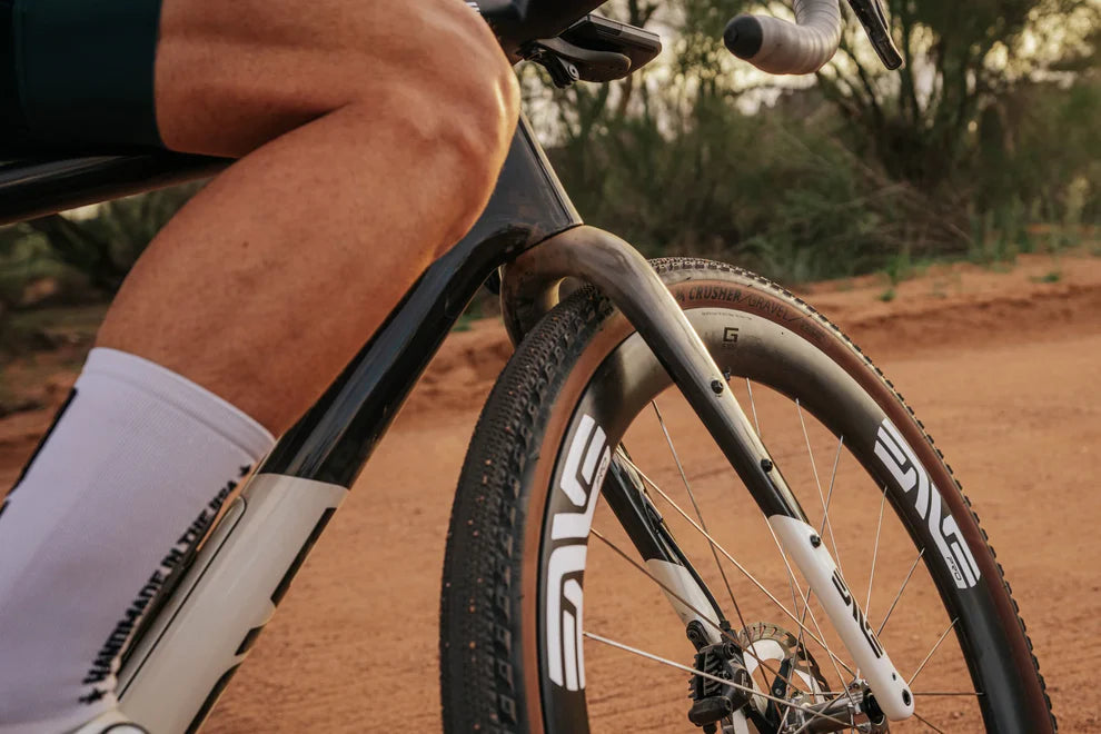 Par de ruedas ENVE G SES 4.5 Tubeless Ready (Center Lock) Negro/Blanco
