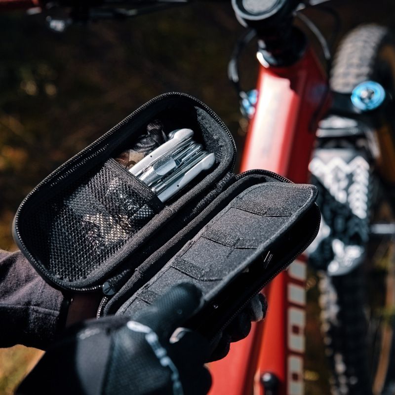 Bolsa de herramientas FIDLOCK TWIST TOOLBOX + BASE PARA BICICLETA Negro