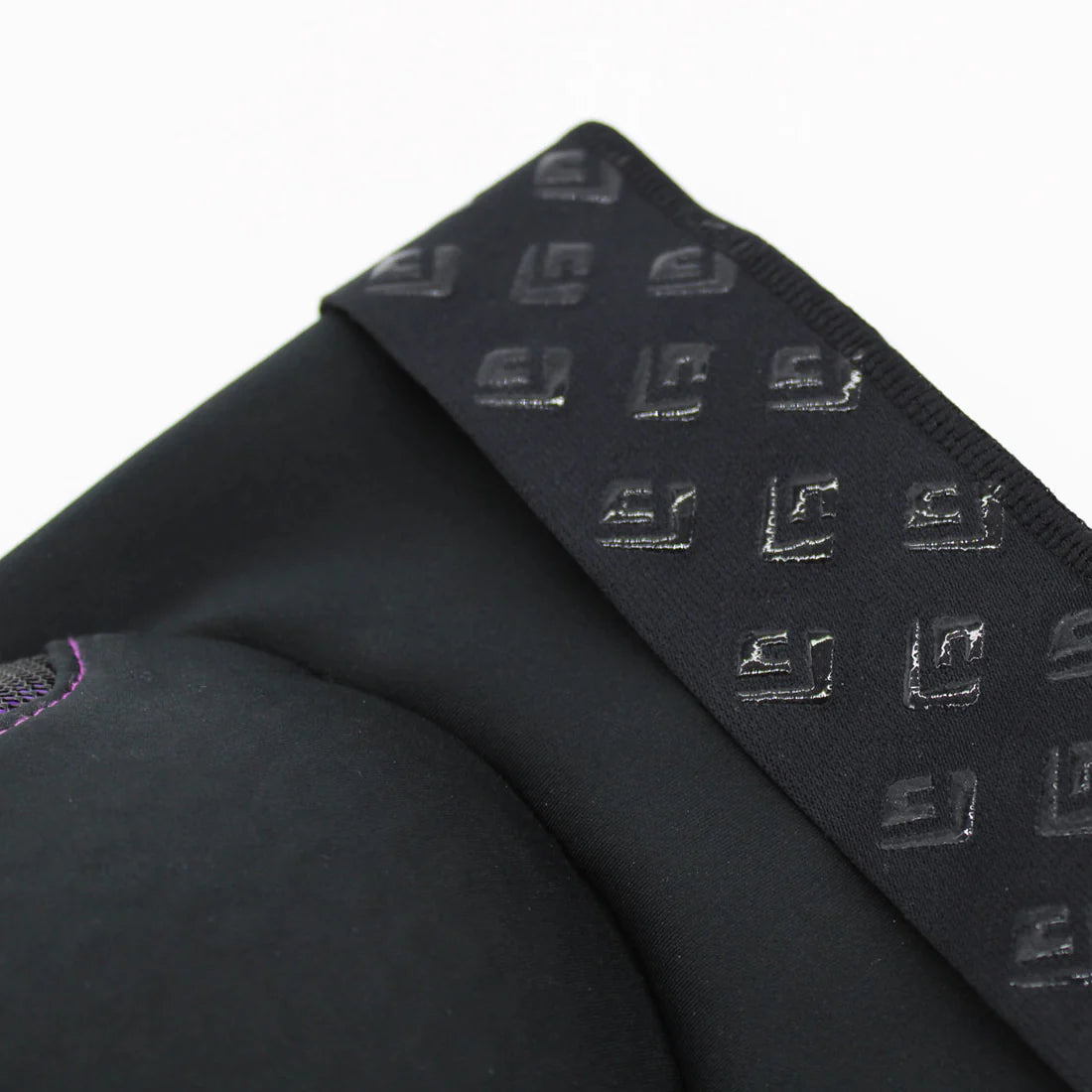 Coderas G-FORM TERRA Negras