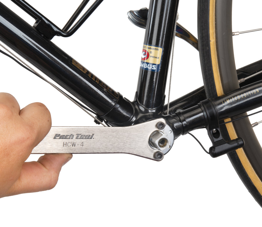 Park Tool HCW-4, extremo con tetones ajustando una cazoleta