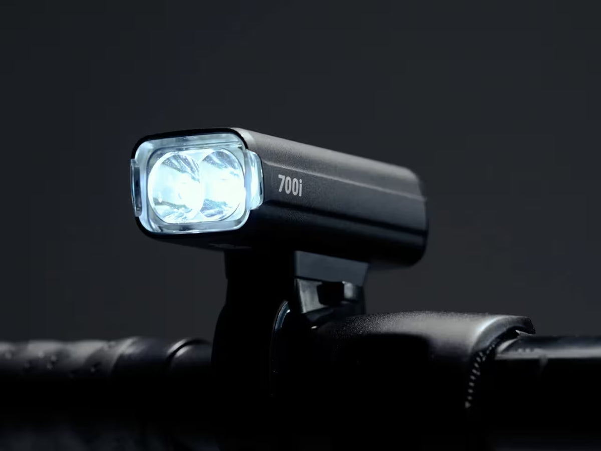 Luz Delantera BBB NANOSTRIKE 700i Negro