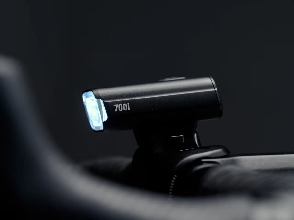 Luz Delantera BBB NANOSTRIKE 700i Negro