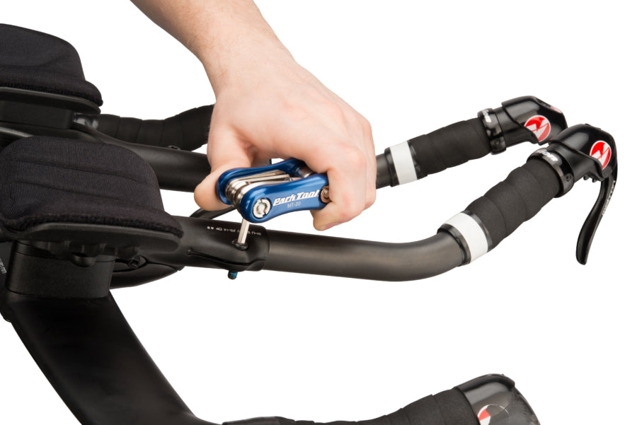 Park Tool MT-20 utilizada para ajustar un manillar aerodinámico