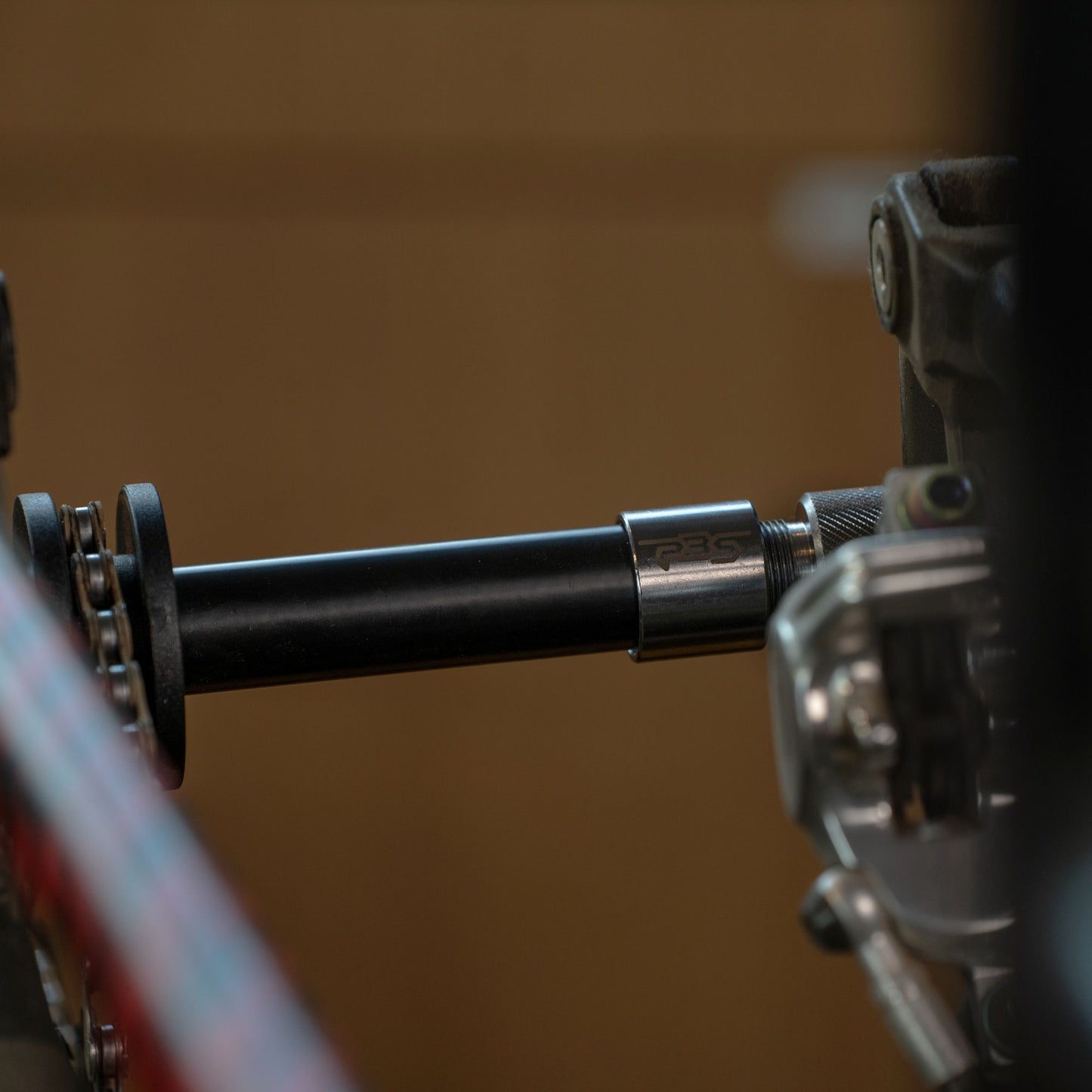 PBS TOOLS Soporte de cadena ajustable para pasador de 12 mm