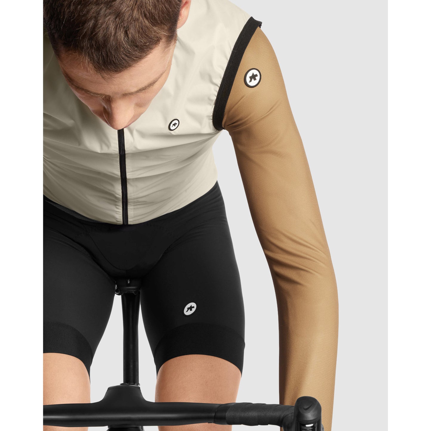 Chaqueta sin mangas ASSOS MILLE GT Wind C2 Moon Sand