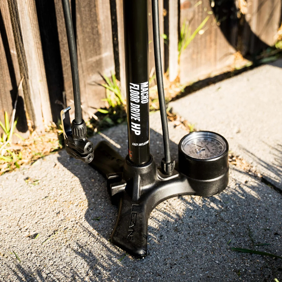 Bomba de pie LEZYNE MACRO FLOOR DRIVE DV negra
