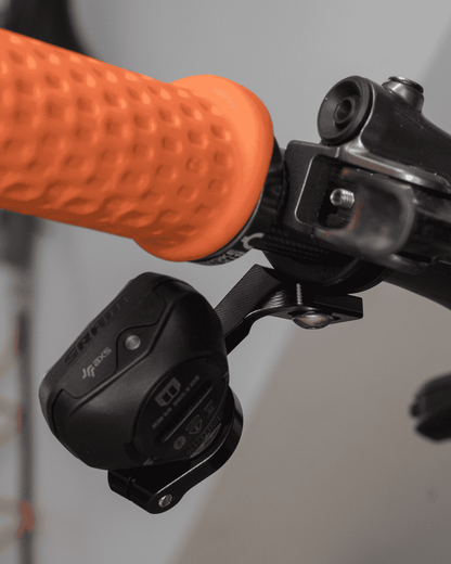 Collarín BIKEYOKE PODDY EV para Mando de Cambios SRAM AXS POD Derecho