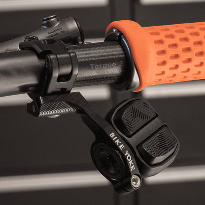 Collarín BIKEYOKE PODDY EV para Mando de Cambios SRAM AXS POD Derecho