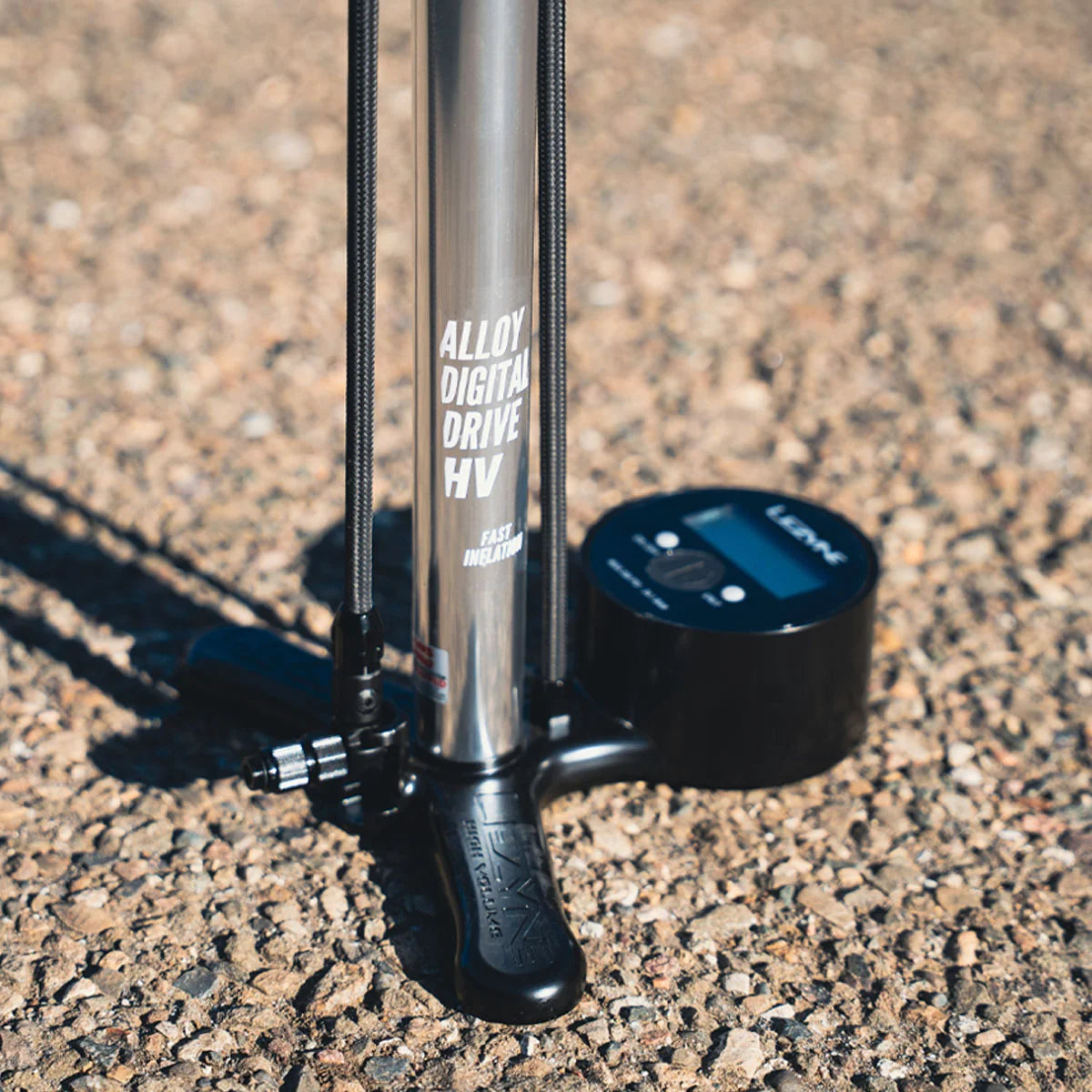 Bomba de pie LEZYNE ALLOY FLOOR DRIVE HV DIGITAL 3.5 negra