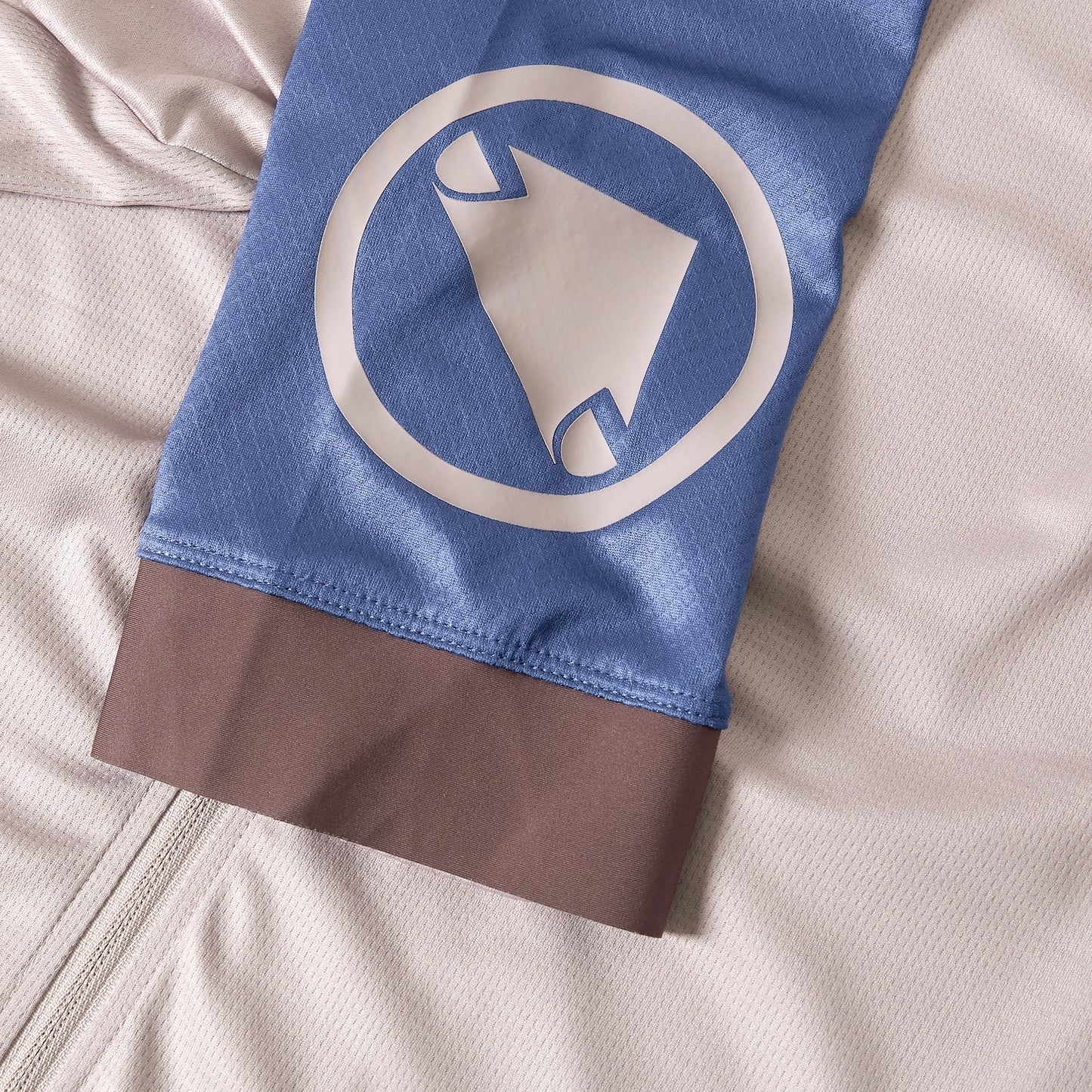 Maillot de manga corta ENDURA FS260 Titanium