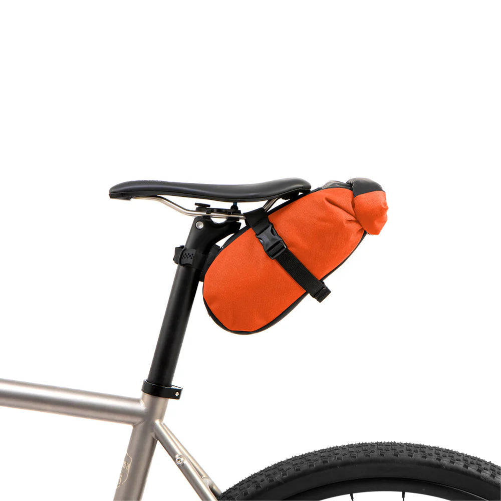 Mochila de sillín RESTRAP SADDLE PACK 2,5 L naranja