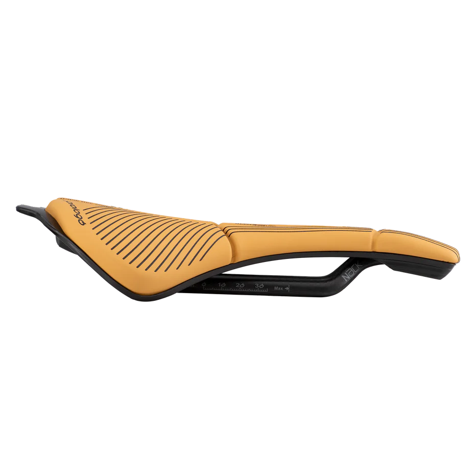 Sillín PROLOGO SCRATCH M5 AGX PAS 147mm Rails Nack Brown
