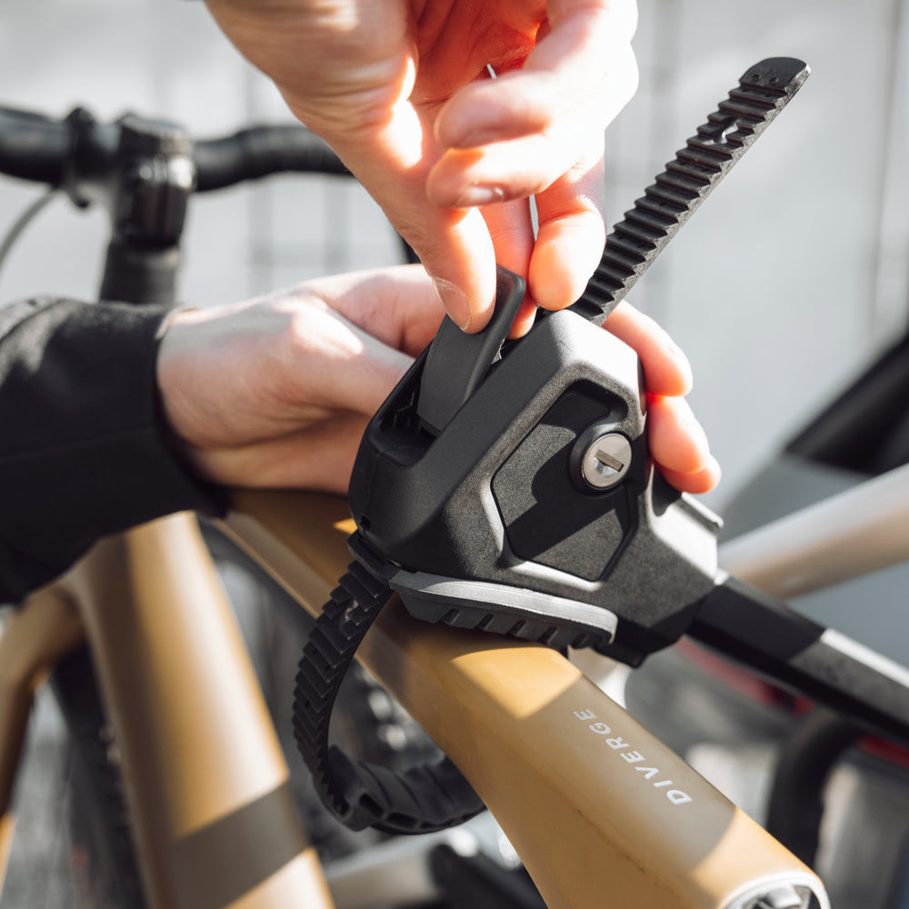 Portabicicletas THULE EASYFOLD 3 con enganche para 3 bicicletas