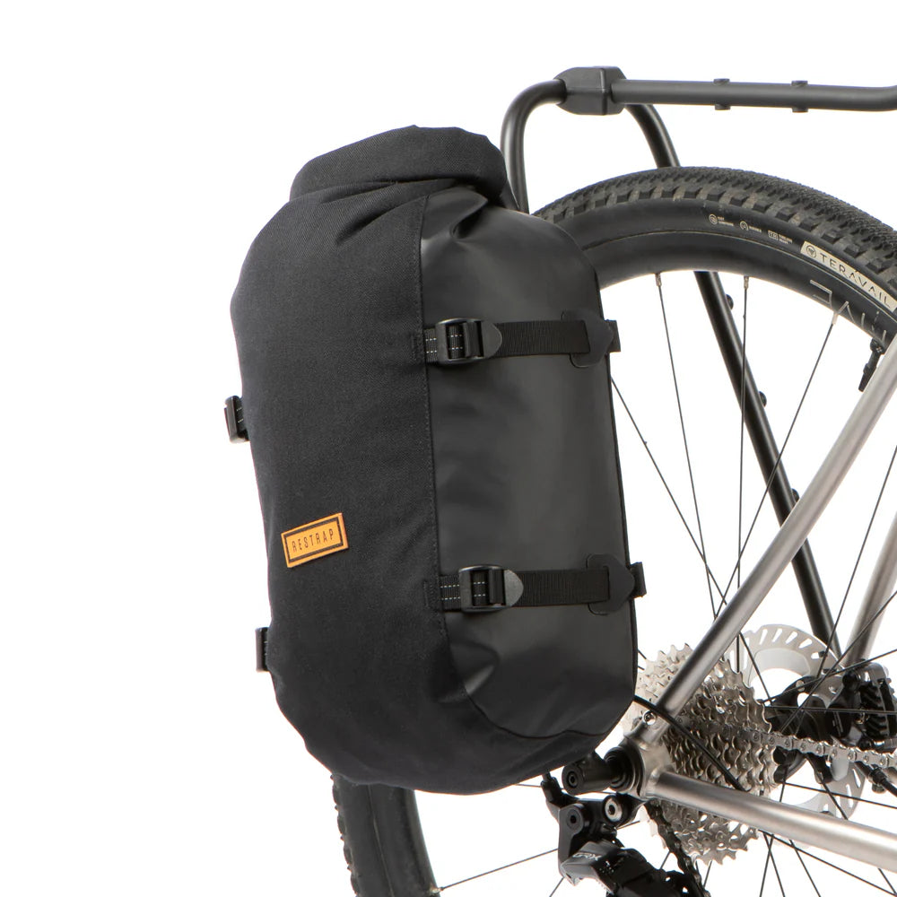 RESTRAP SWITCH Bolsa portaequipajes 10L Negra