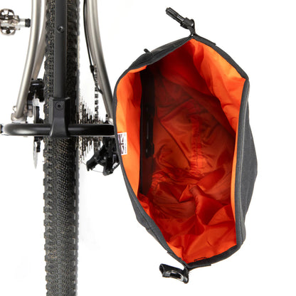 Alforja de Portaequipajes RESTRAP SWITCH PANNIER 10L Negro