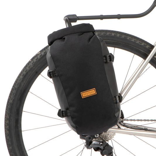 RESTRAP SWITCH Bolsa portaequipajes 10L Negra