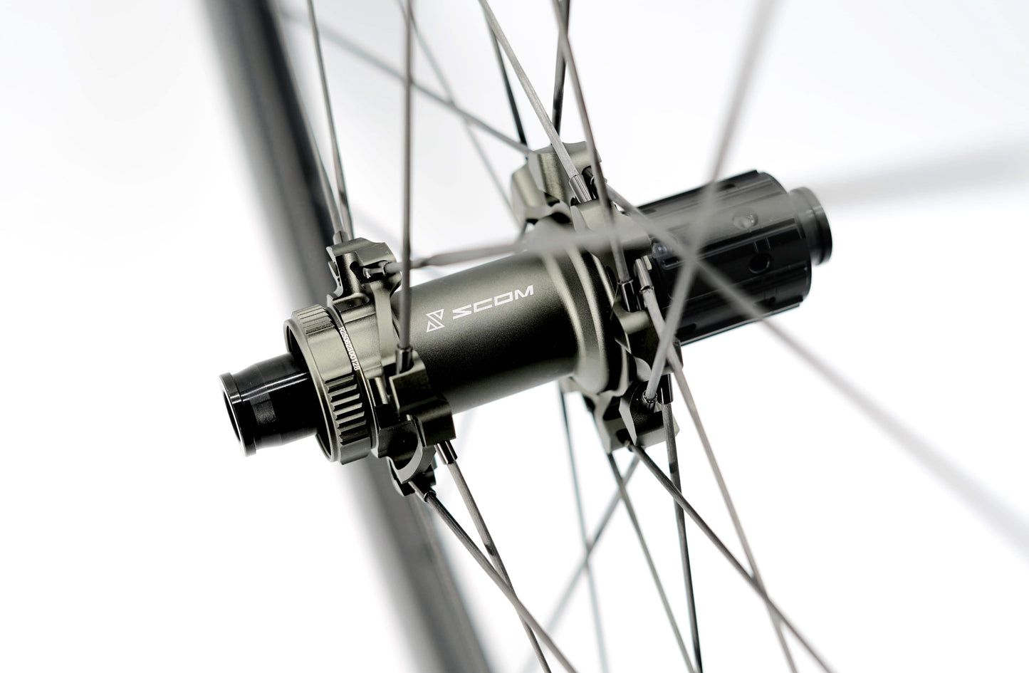 Pares de ruedas SCOM ULTRA 62 Tubeless Ready (Center Lock)