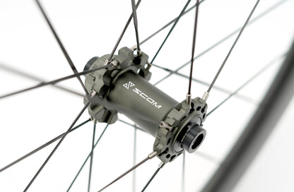 Par de Ruedas SCOM ULTRA 62+ Tubeless Ready (Center Lock)