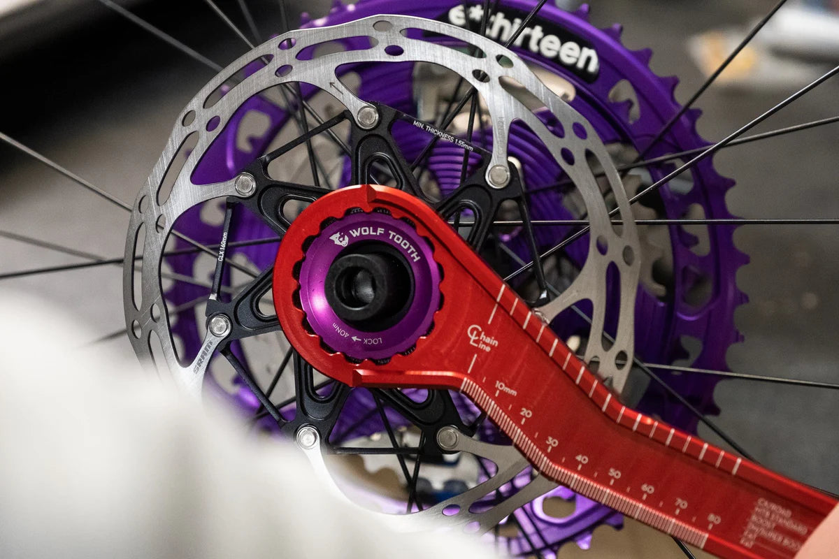 Tuerca Centerlock externa WOLF TOOTH negra