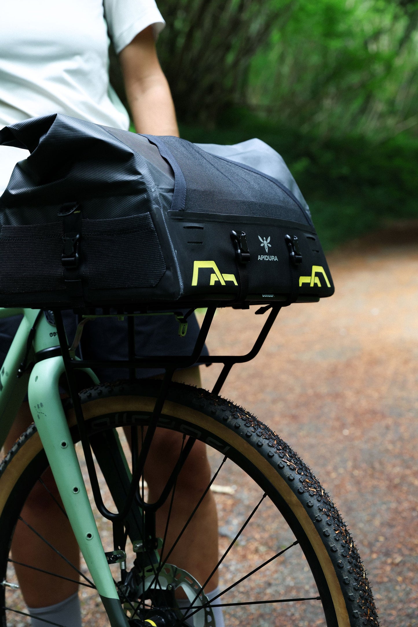 APIDURA EXPEDITION FRONT RACK PACK 20 L Bolsa manillar Negro