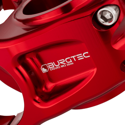 Potencia BURGTEC ENDURO MK3 roja — detalle del cuerpo mecanizado