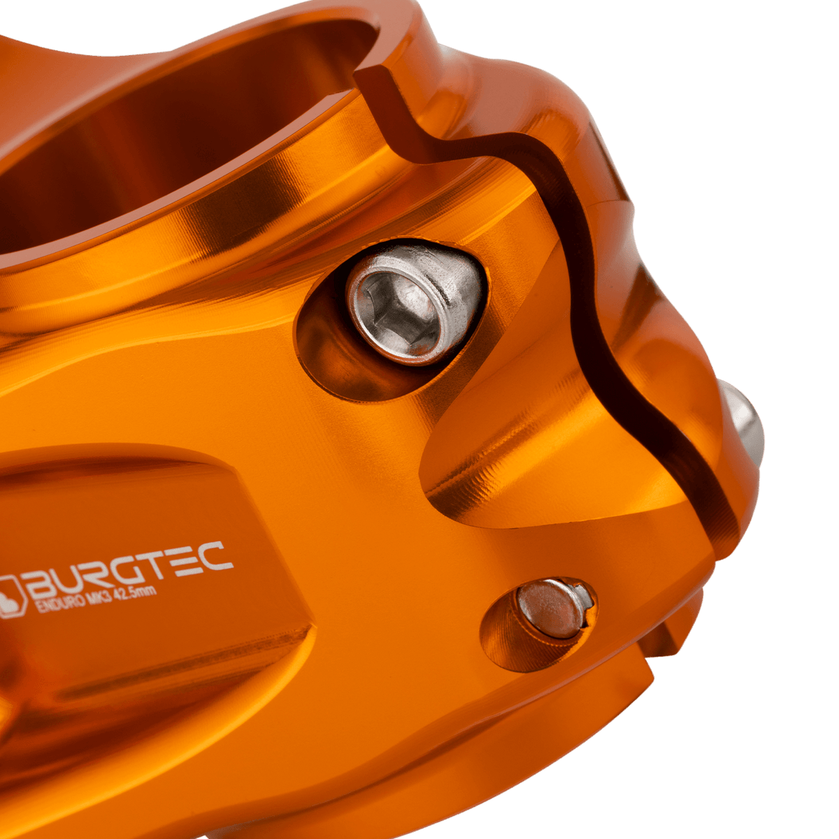 Potencia BURGTEC ENDURO MK3 naranja — detalle de la sujeción del tubo de dirección