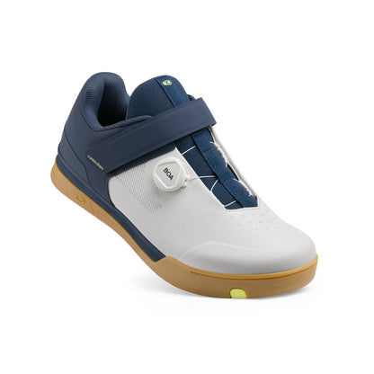 Zapatillas de MTB CRANKBROTHERS MALLET BOA CLIP azul marino/gris/color goma — en uso