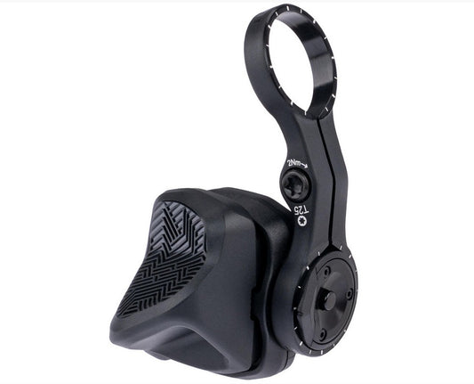 Mando de cambio izquierdo D1 SRAM AXS POD / ROCKSHOX AXS — vista del mando izquierdo con abrazadera discreta, ref. 00.3018.404.005