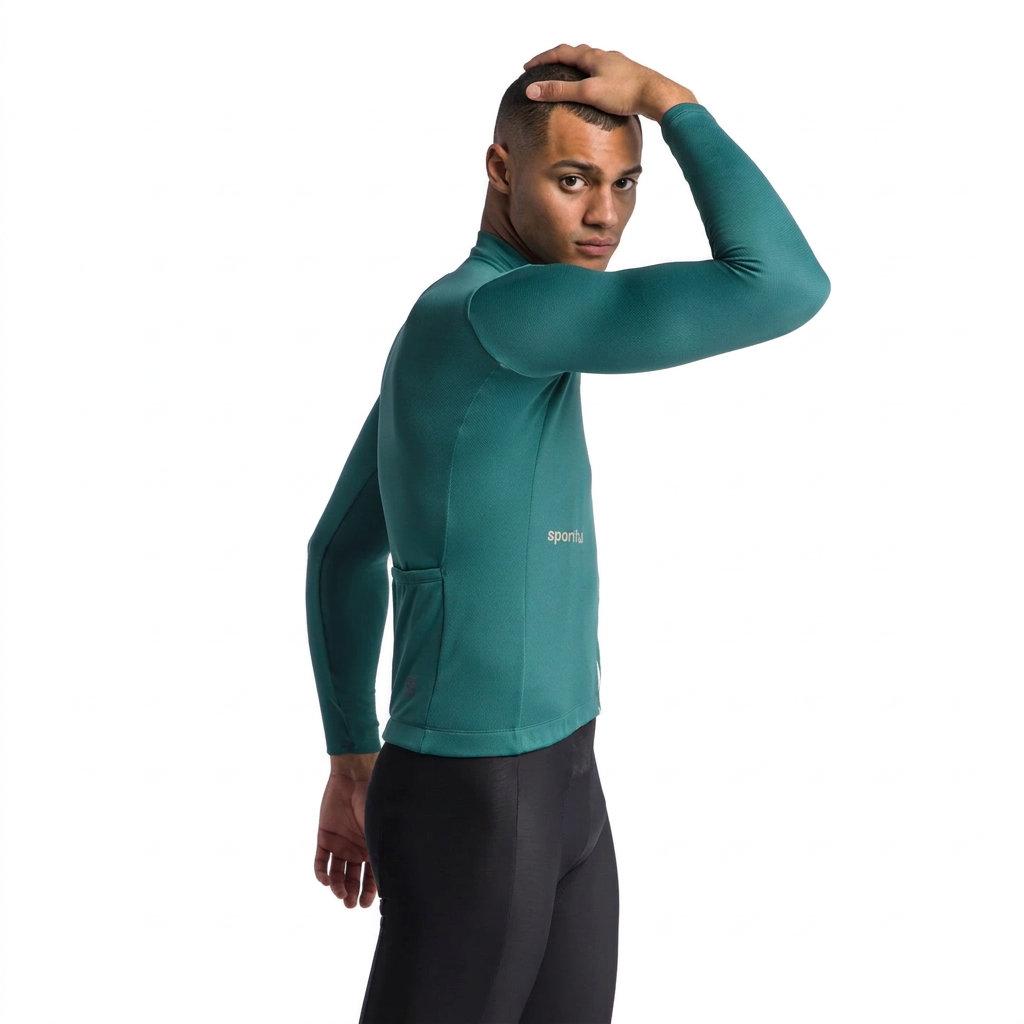 Maillot Sportful Classic verde, vista lateral sobre fondo blanco