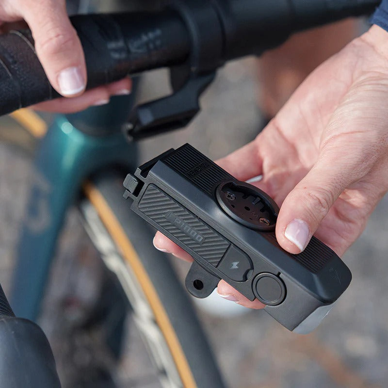 Luz delantera RAVEMEN FR 1000 - Garmin/Wahoo/Bryton