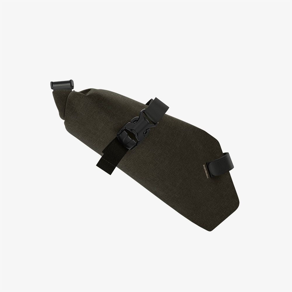 BROOKS SCAPE ROLL 1L Bolsa de sillín Negra