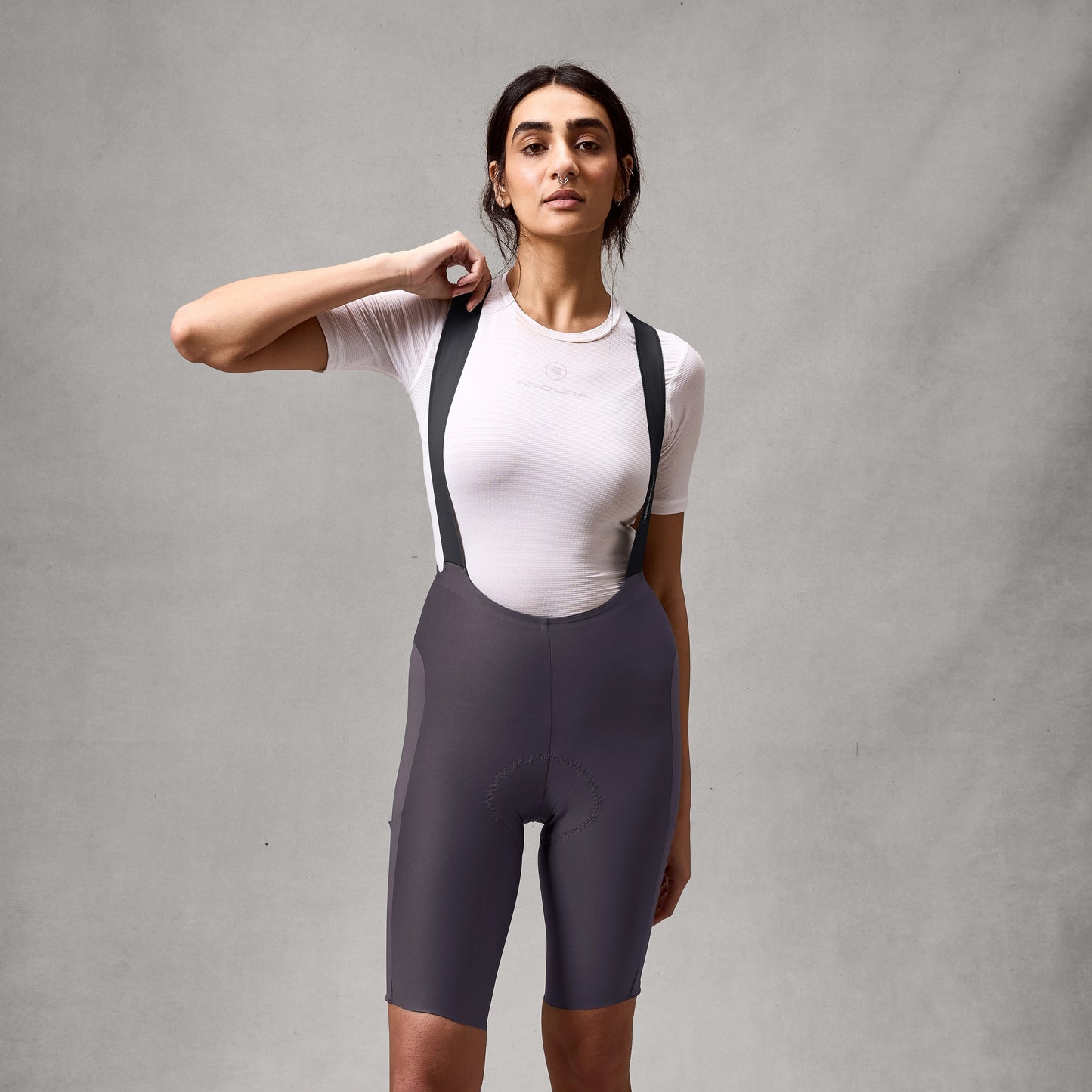 Culotte con tirantes ENDURA ALLTRACK RIDE Carbon Grey, Mujer