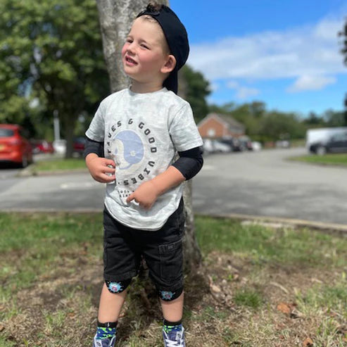 G-FORM LIL'G TODDLER Coderas y rodilleras infantiles Negro