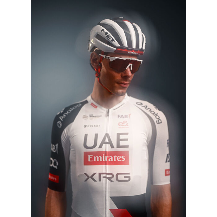 Casco MET TRENTA 3K CARBON UAE TEAM EMIRATES -XRG 2026 Blanco