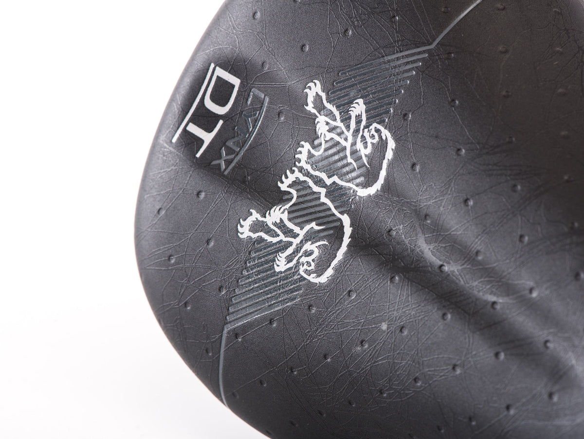 Sillín CHROMAG LYNX DT negro con raíles de CrMo — detalle del revestimiento Lynx DT