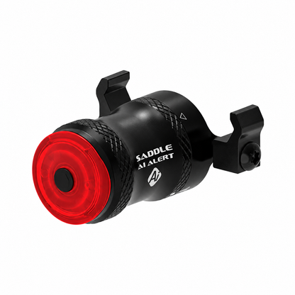 Luz trasera LEZYNE SADDLE Ai ALERT 250 — vista frontal y fijación al sillín