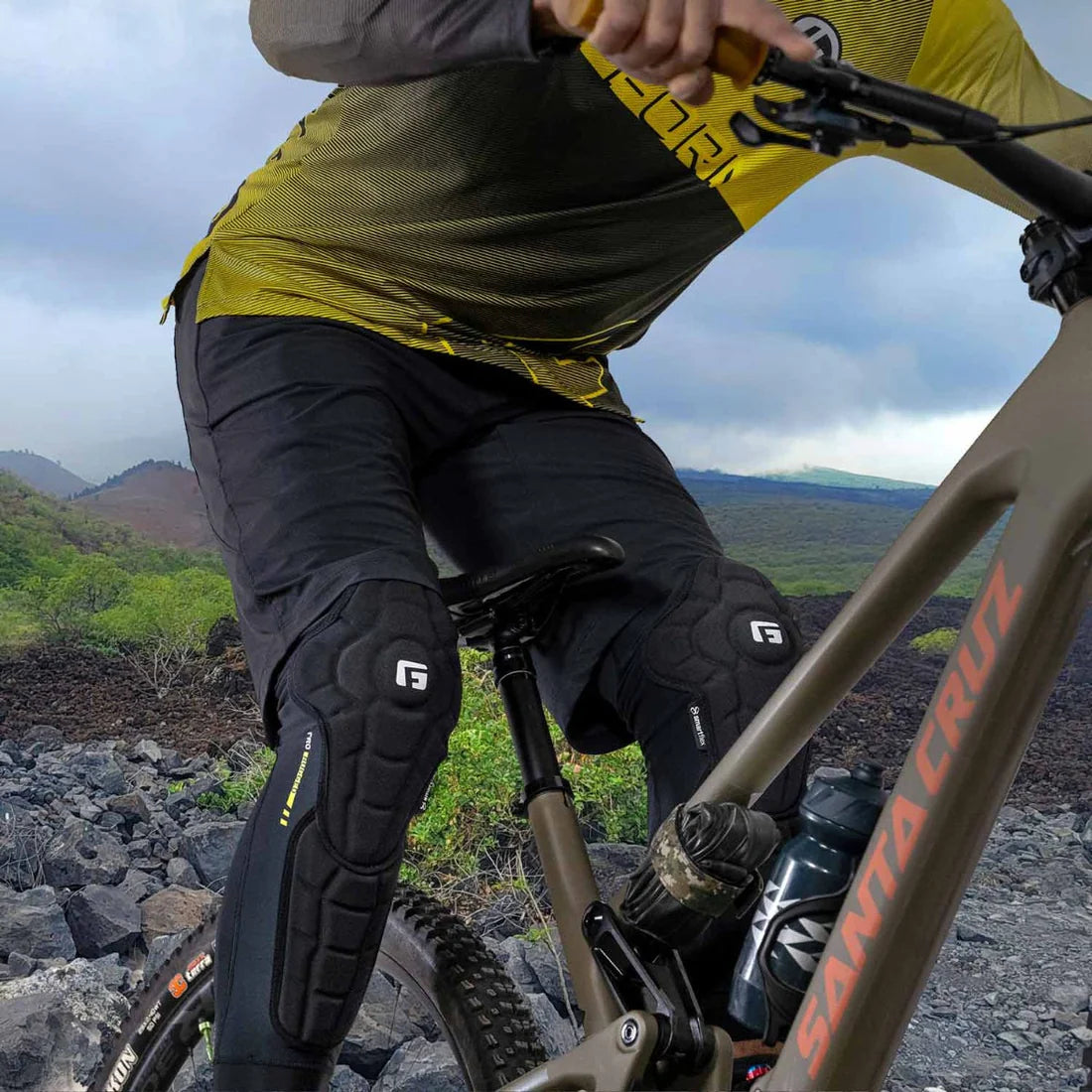 Espinillera G-FORM PRO RUGGED 2 Negra