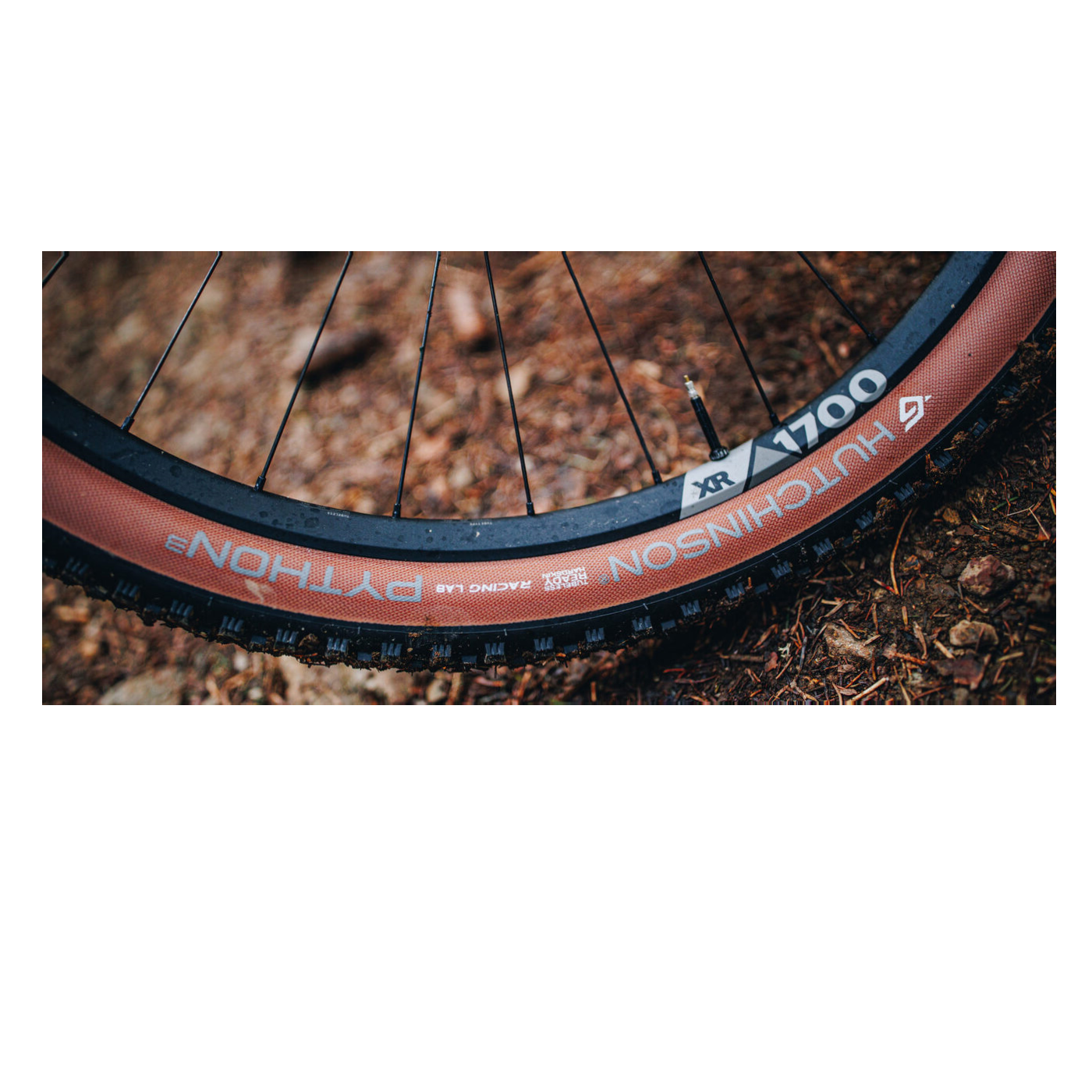 Neumático HUTCHINSON PYTHON 3 29x2.40 Racing Lab Hardskin Race Ripost XC Tubeless Ready Blando Marrón