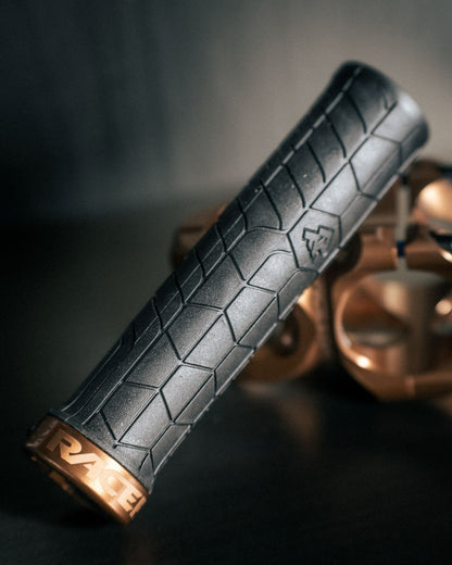 Grips RACE FACE GETTA Lock-On 135mm Negro/Bronce KashMoney