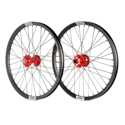 Par de Ruedas PIRDE 20" (406mm) Control V1 Helium M24 Ejes 20/10mm Rojo