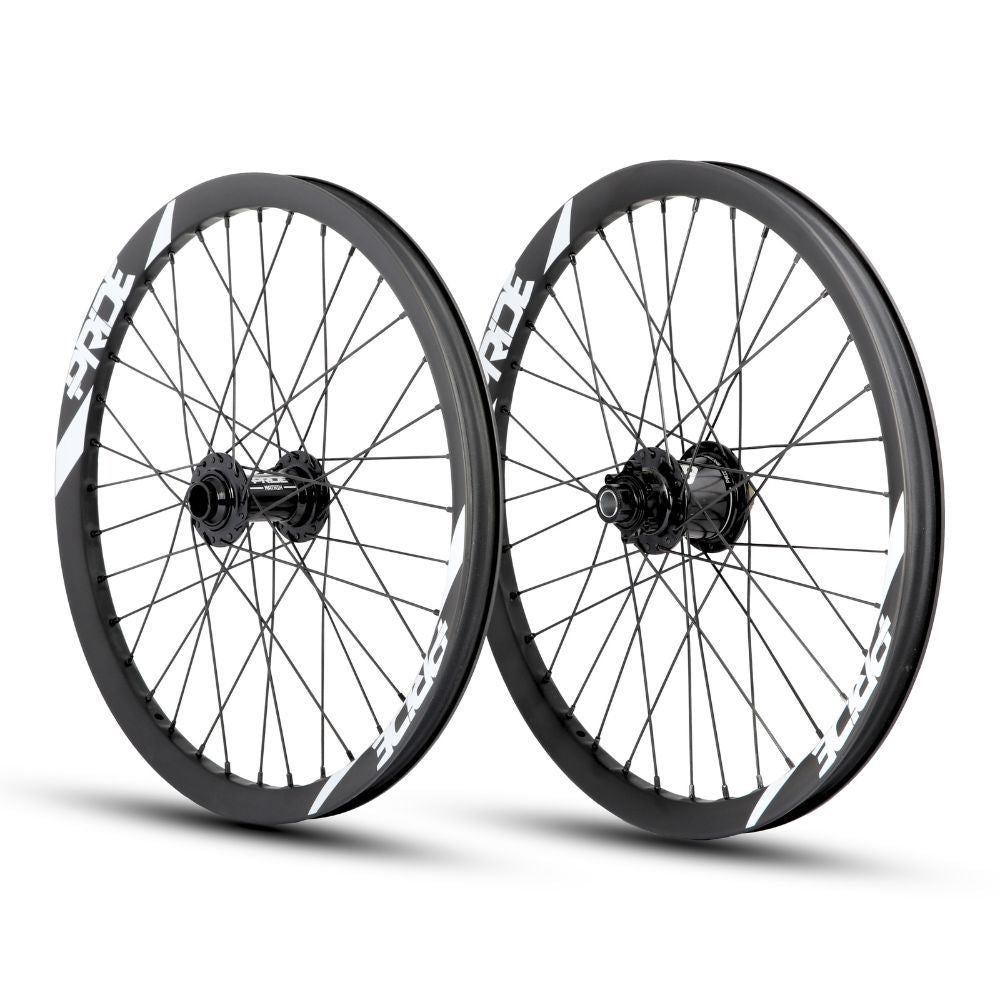 Par de ruedas PRIDE 20" (406 mm) Wave Gloss White Matrix, ejes de 20/15 mm, negro